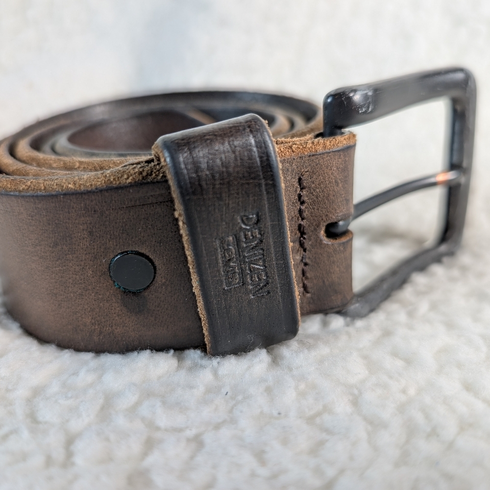Denizen Levi's Brown Solid Leather Multi holed Belt Size‎ 33-39 Free Shipping